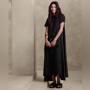 FINAL MARKDOWN! Banana Republic Aurelia Crepe & Satin Maxi Dress - Multiple 🪹💫